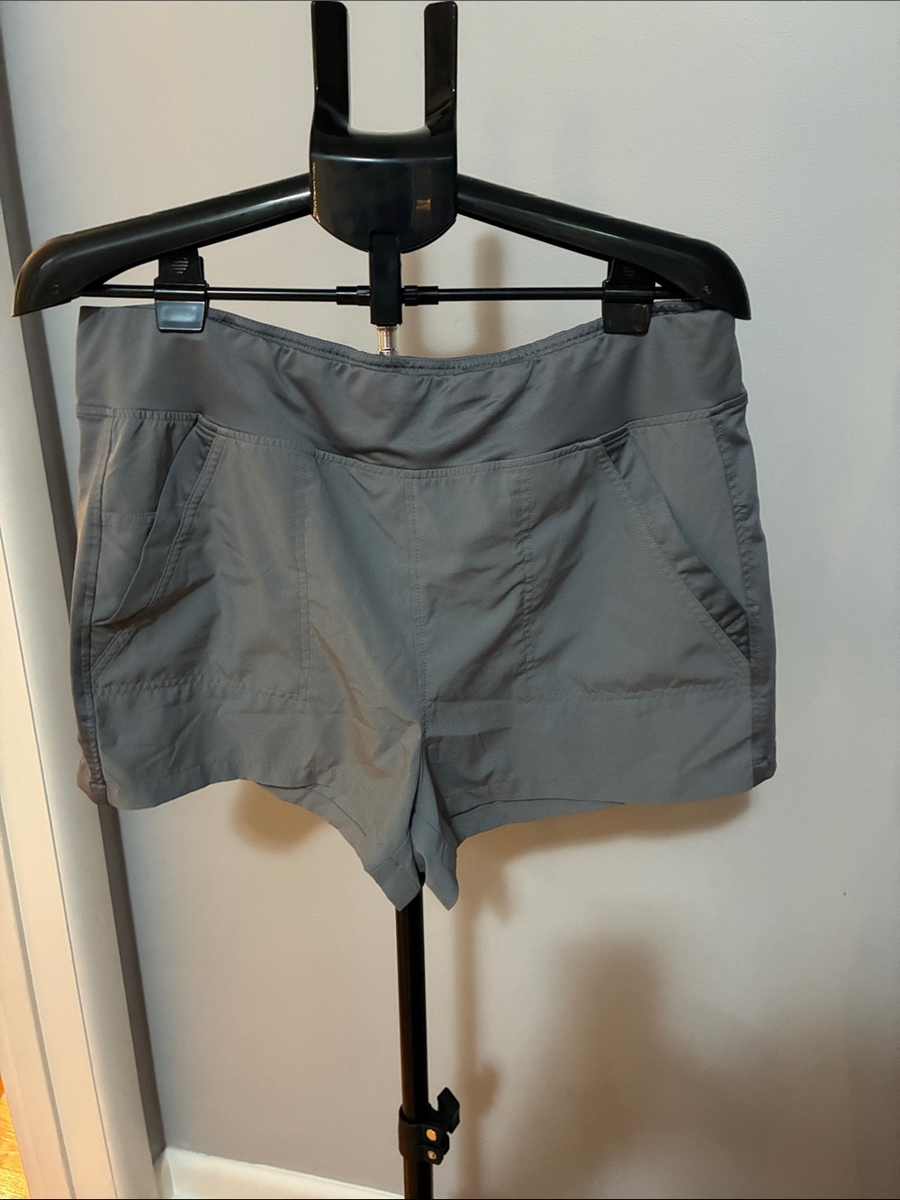 Kyodan Light Gray Women's Athletic Shorts